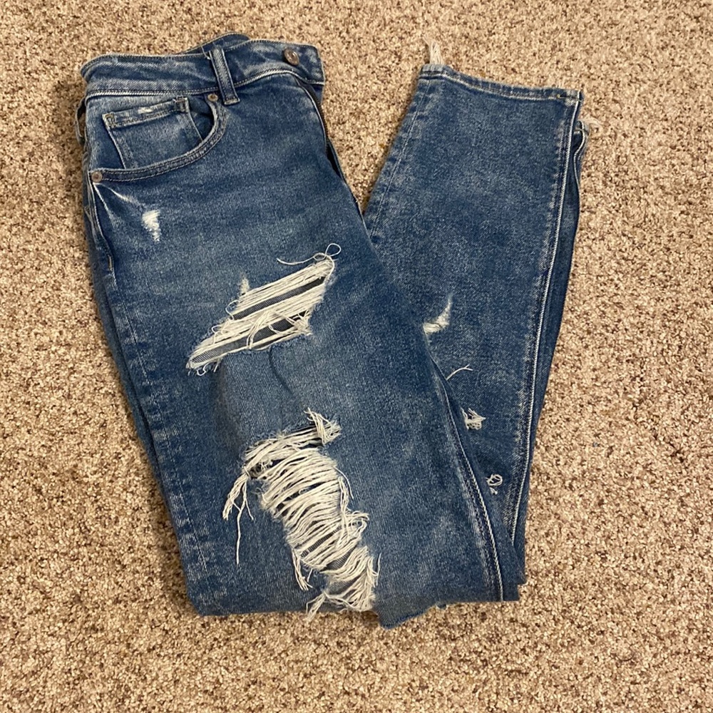 distressed mom jean